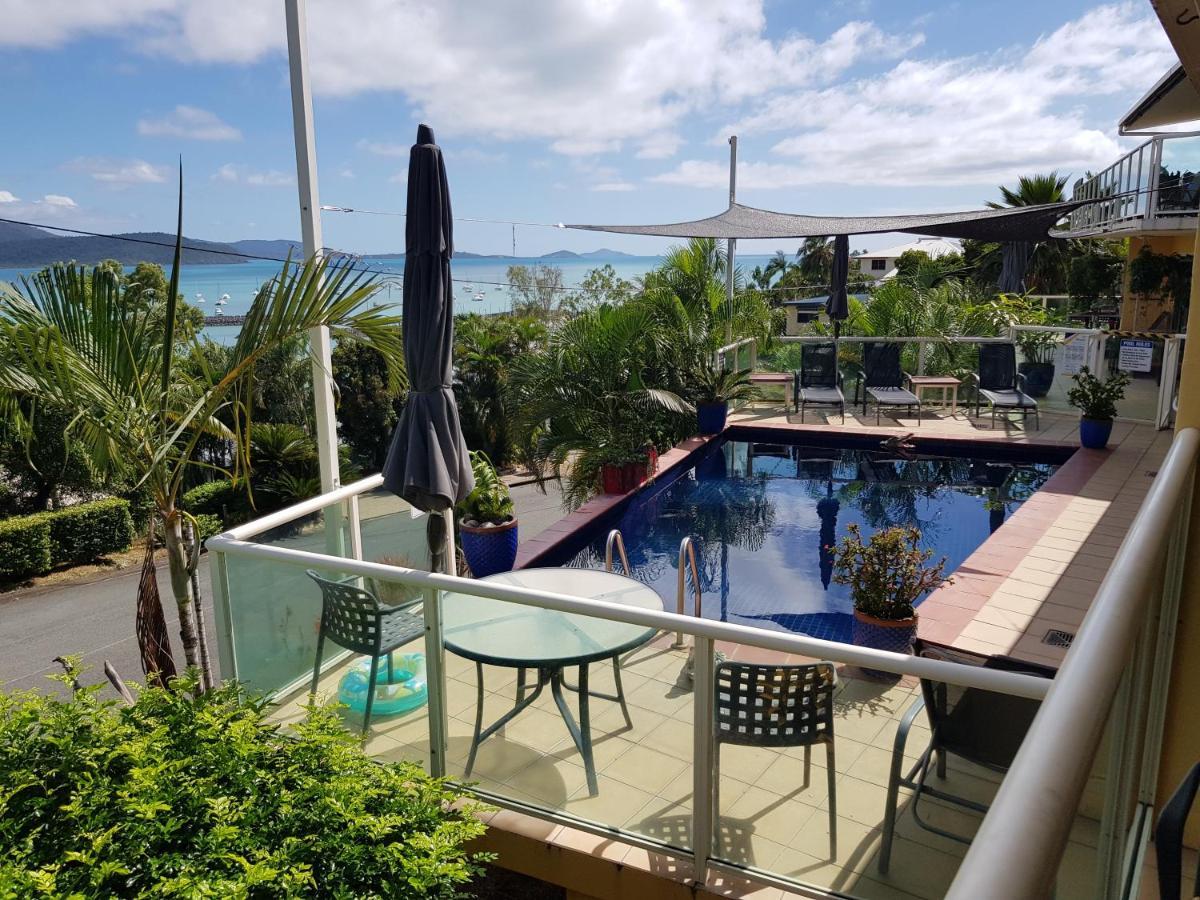 Sunlit Waters Studio Apartments Airlie Beach Luaran gambar