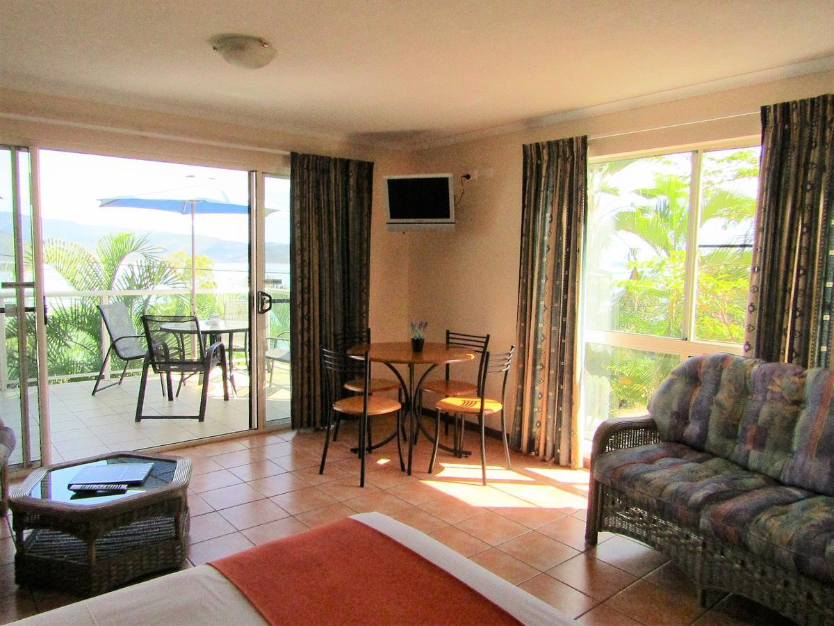 Sunlit Waters Studio Apartments Airlie Beach Luaran gambar