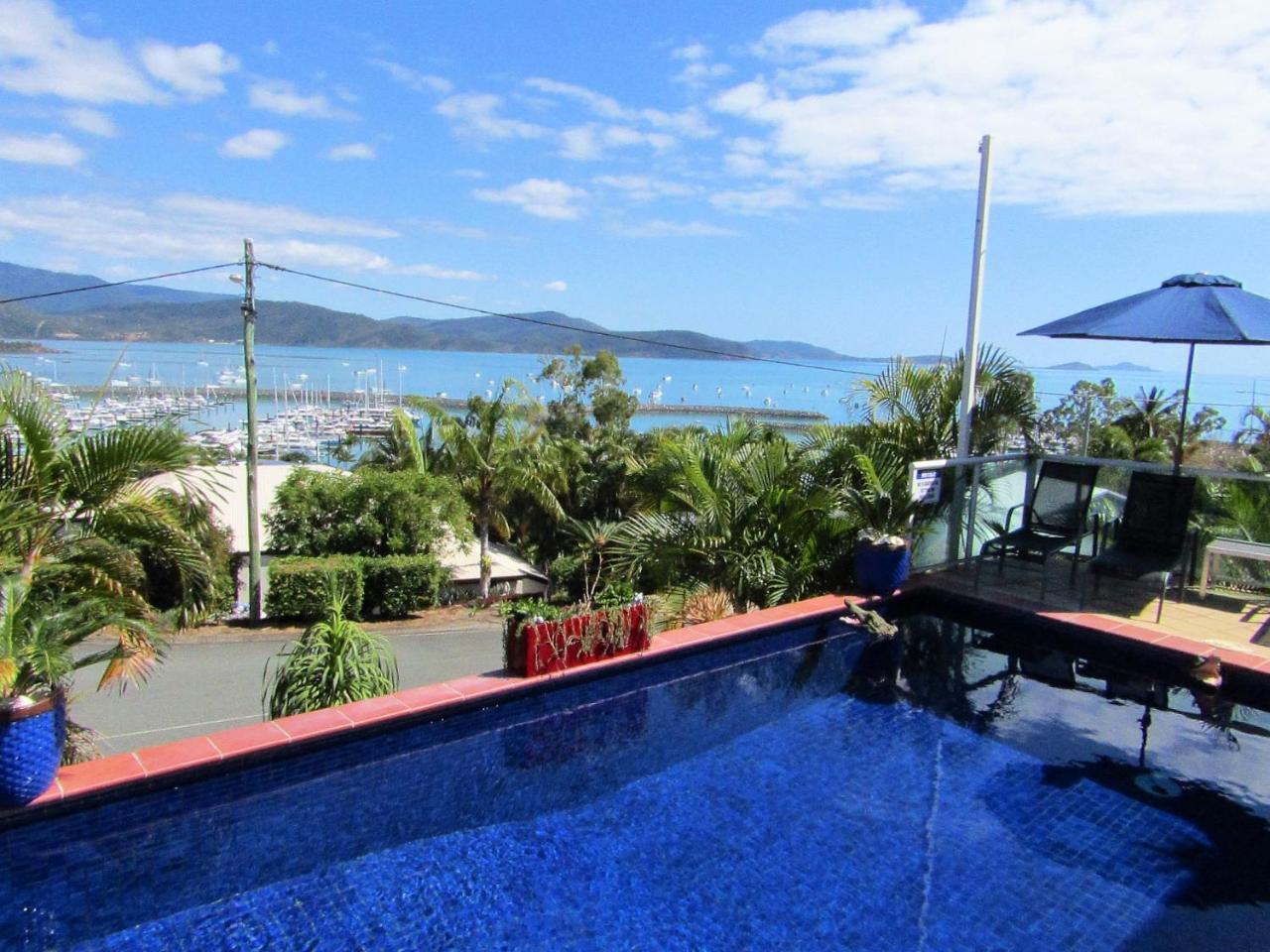 Sunlit Waters Studio Apartments Airlie Beach Luaran gambar