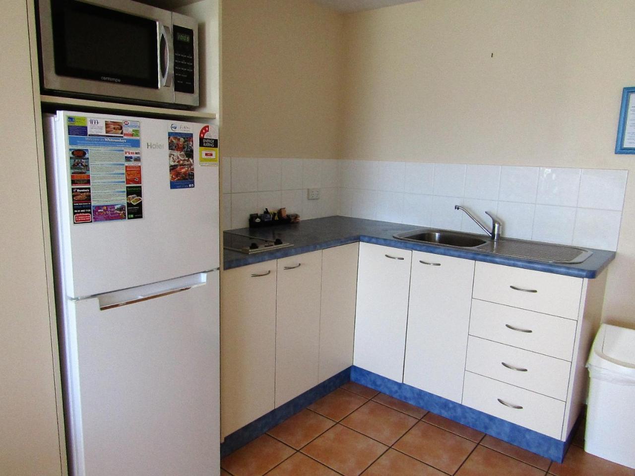 Sunlit Waters Studio Apartments Airlie Beach Luaran gambar