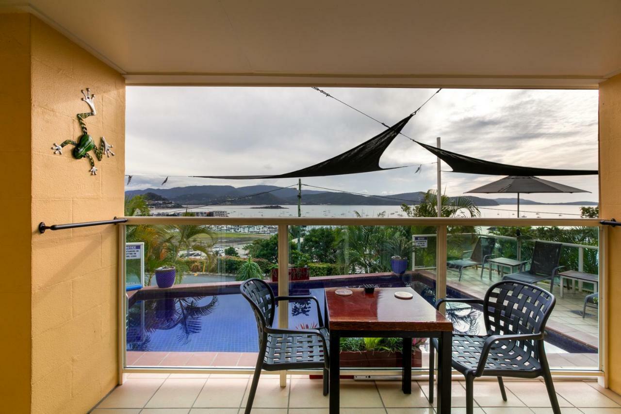 Sunlit Waters Studio Apartments Airlie Beach Luaran gambar