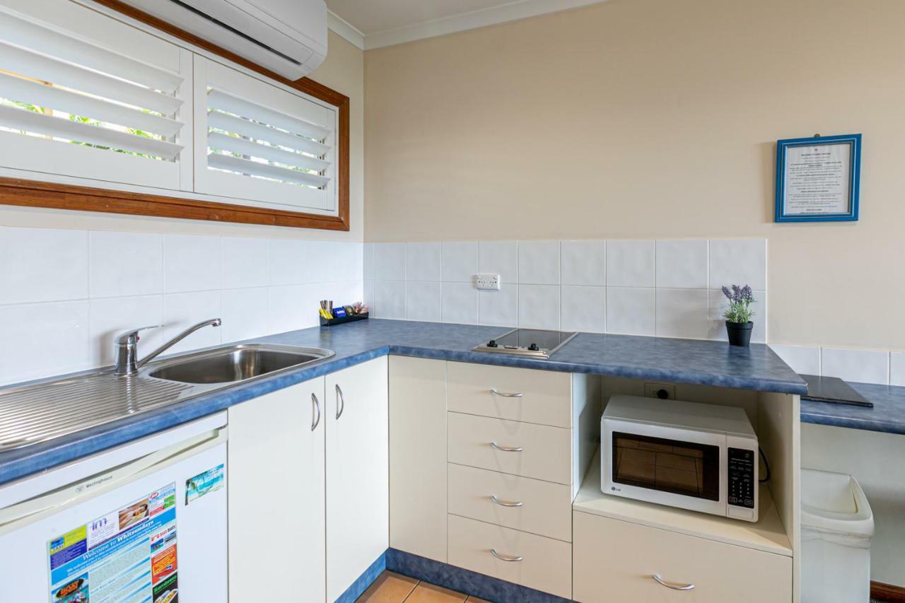 Sunlit Waters Studio Apartments Airlie Beach Luaran gambar