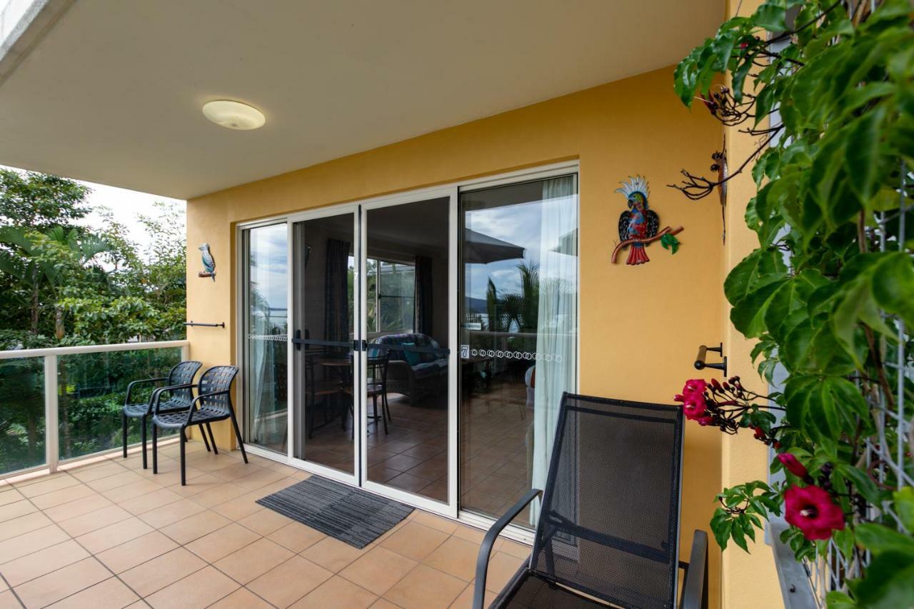 Sunlit Waters Studio Apartments Airlie Beach Luaran gambar