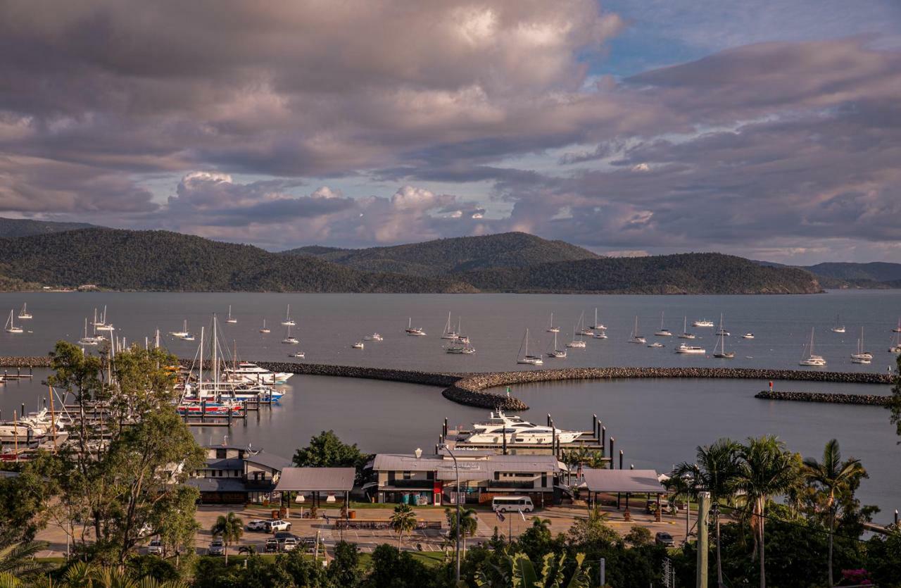Sunlit Waters Studio Apartments Airlie Beach Luaran gambar