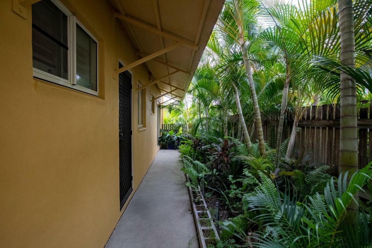 Sunlit Waters Studio Apartments Airlie Beach Luaran gambar